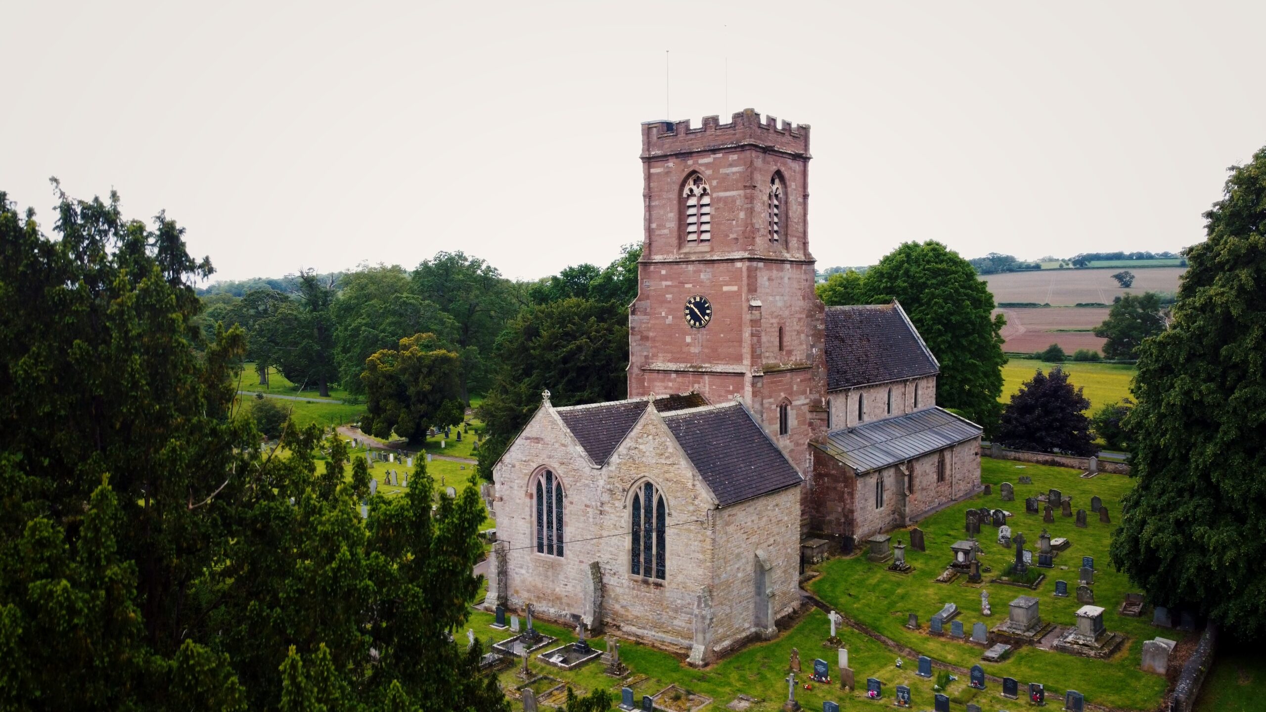 Wedding Videographer How Caple Court Herefordshire candid