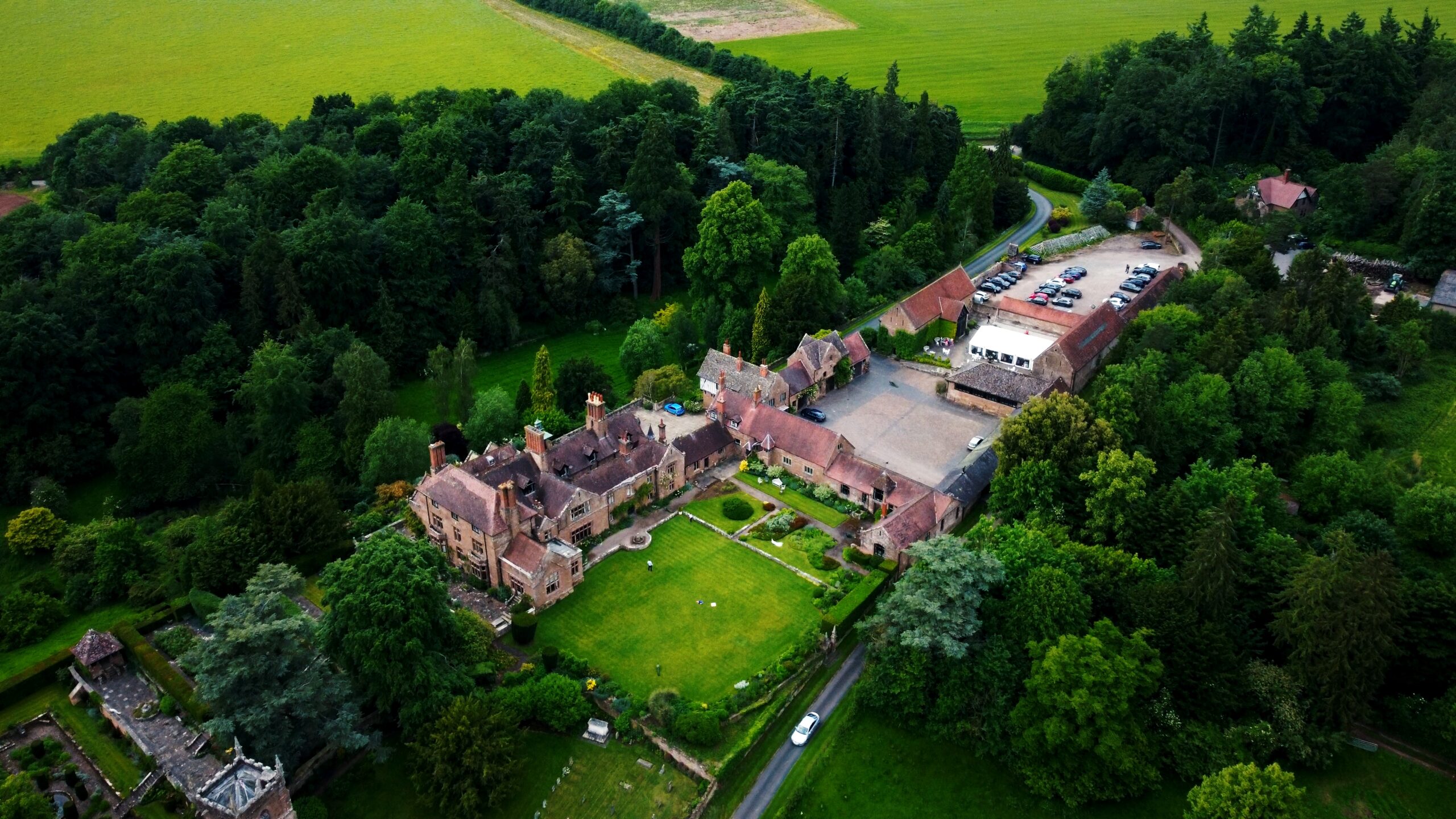 Wedding Videographer How Caple Court Herefordshire candid Videography