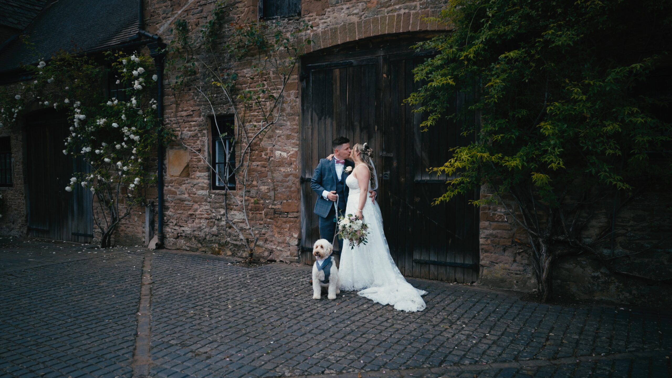 Wedding Videographer How Caple Court Video
